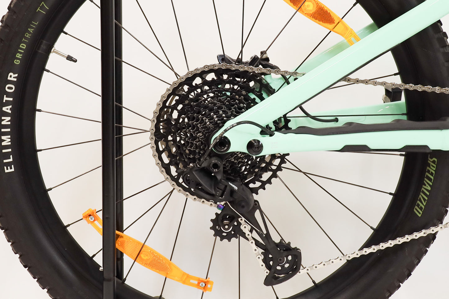 Levo Alloy